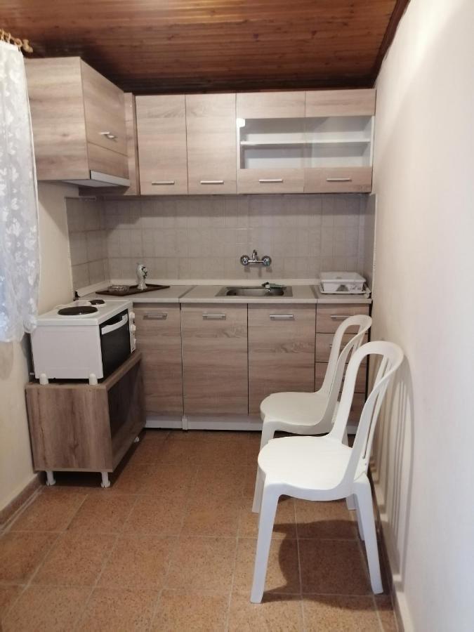 Aparthotel Ο Ακλόνητος Néa Meságkala Exterior foto