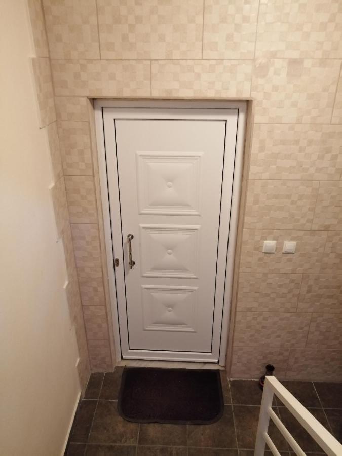 Aparthotel Ο Ακλόνητος Néa Meságkala Exterior foto