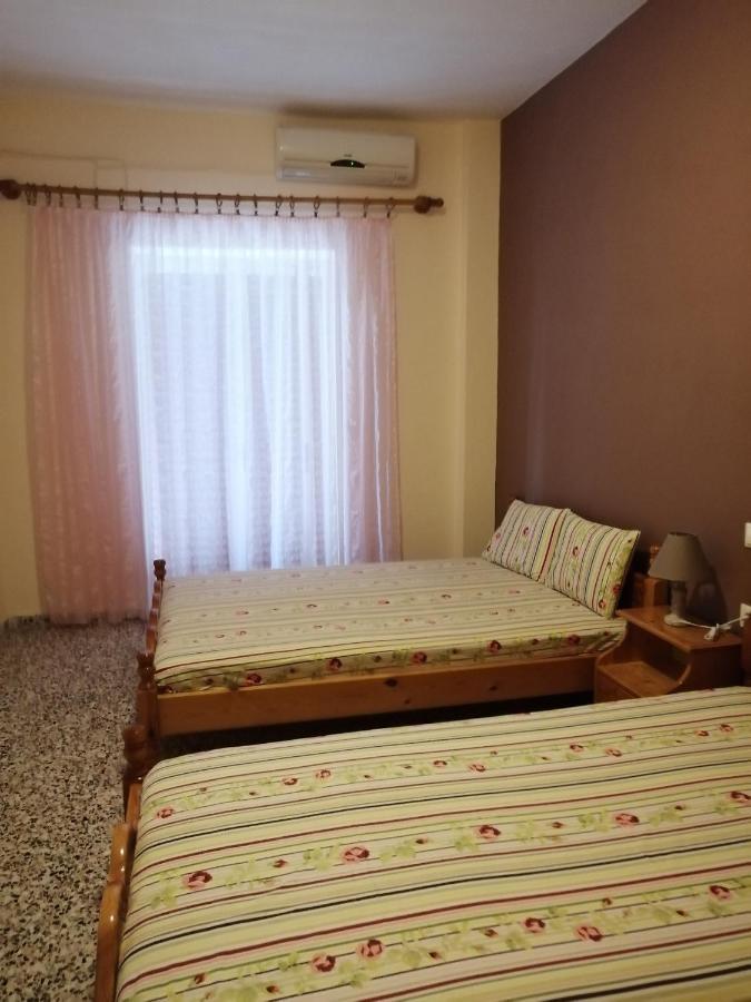 Aparthotel Ο Ακλόνητος Néa Meságkala Exterior foto